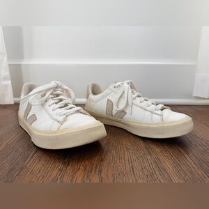 Veja Women's Off-White and Beige Sneakers